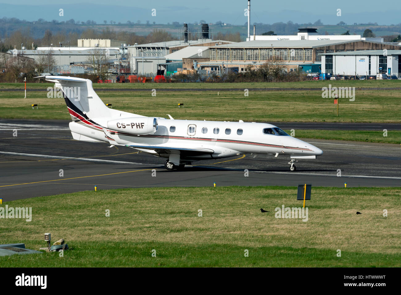 Embraer EMB-505 Phenom 300 a Staverton airfield, Gloucestershire, UK (CS-PHF) Foto Stock