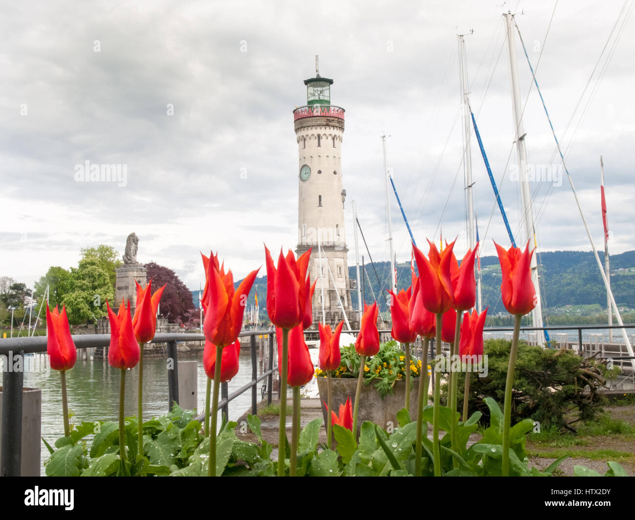 Lindau, Germania - 2 Maggio 2015: Il Faro all'ingresso della Marina. Foto Stock