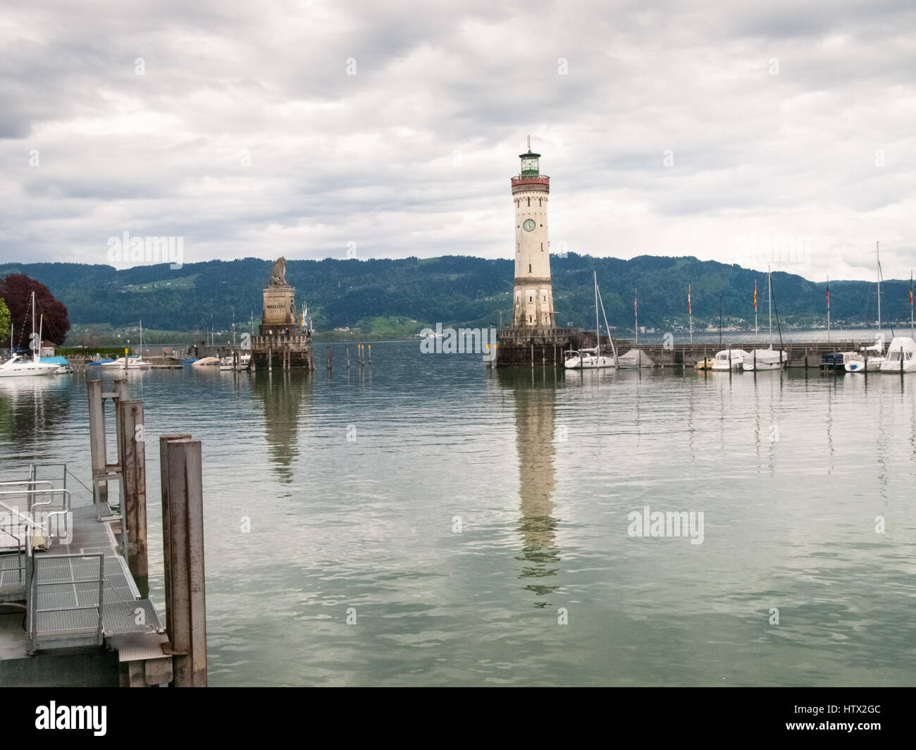 Lindau, Germania - 2 Maggio 2015: Il Faro all'ingresso della Marina. Foto Stock