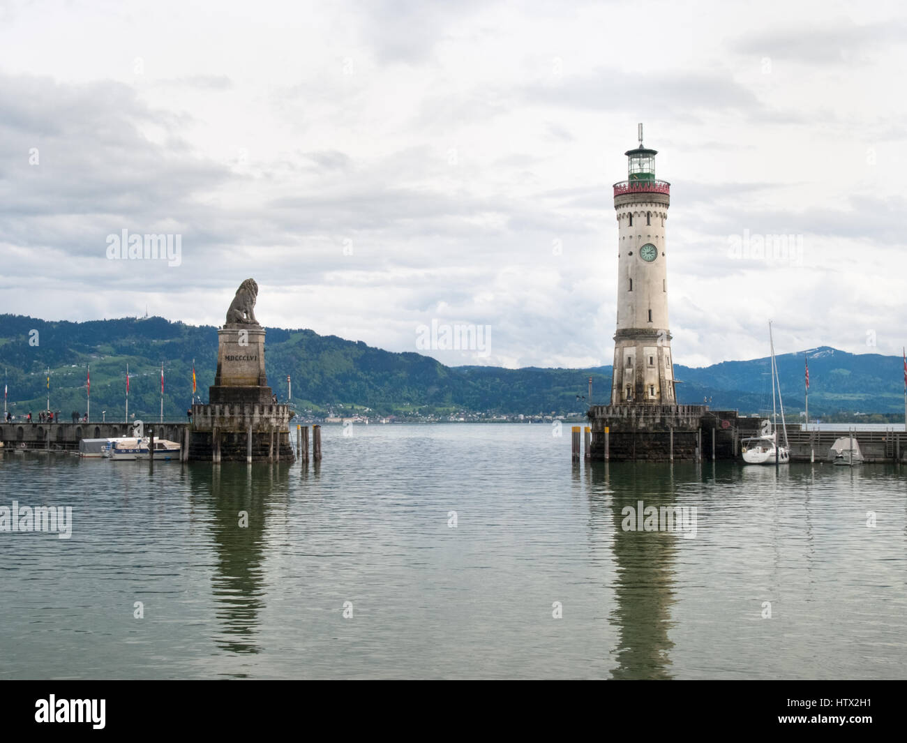 Lindau, Germania - 2 Maggio 2015: Il Faro all'ingresso della Marina. Foto Stock