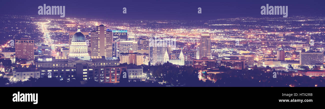 Vintage tonica Salt Lake City downtown panorama notturno, Utah, Stati Uniti d'America. Foto Stock