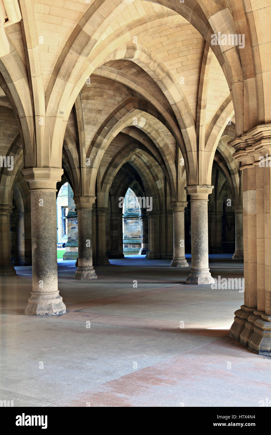 Archi in Glasgow University edificio. La Scozia, Regno Unito Foto Stock