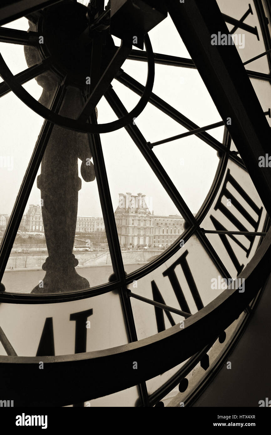 Orologio nel museo Orsay Parigi, Francia Foto Stock
