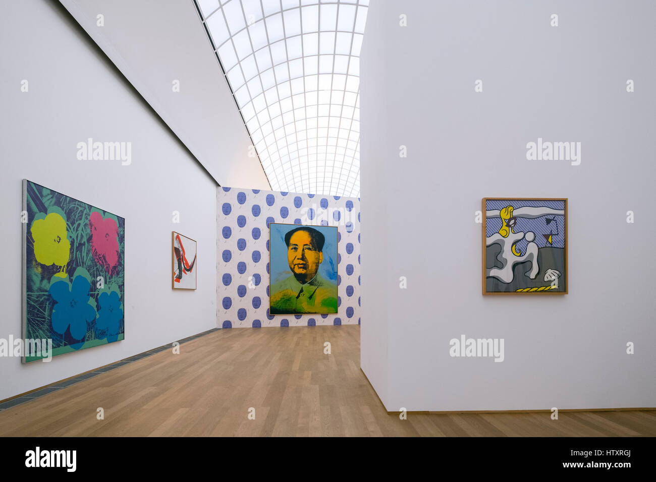 Interno della Hamburger Bahnhof Museum di arte moderna a Berlino, Germania Foto Stock