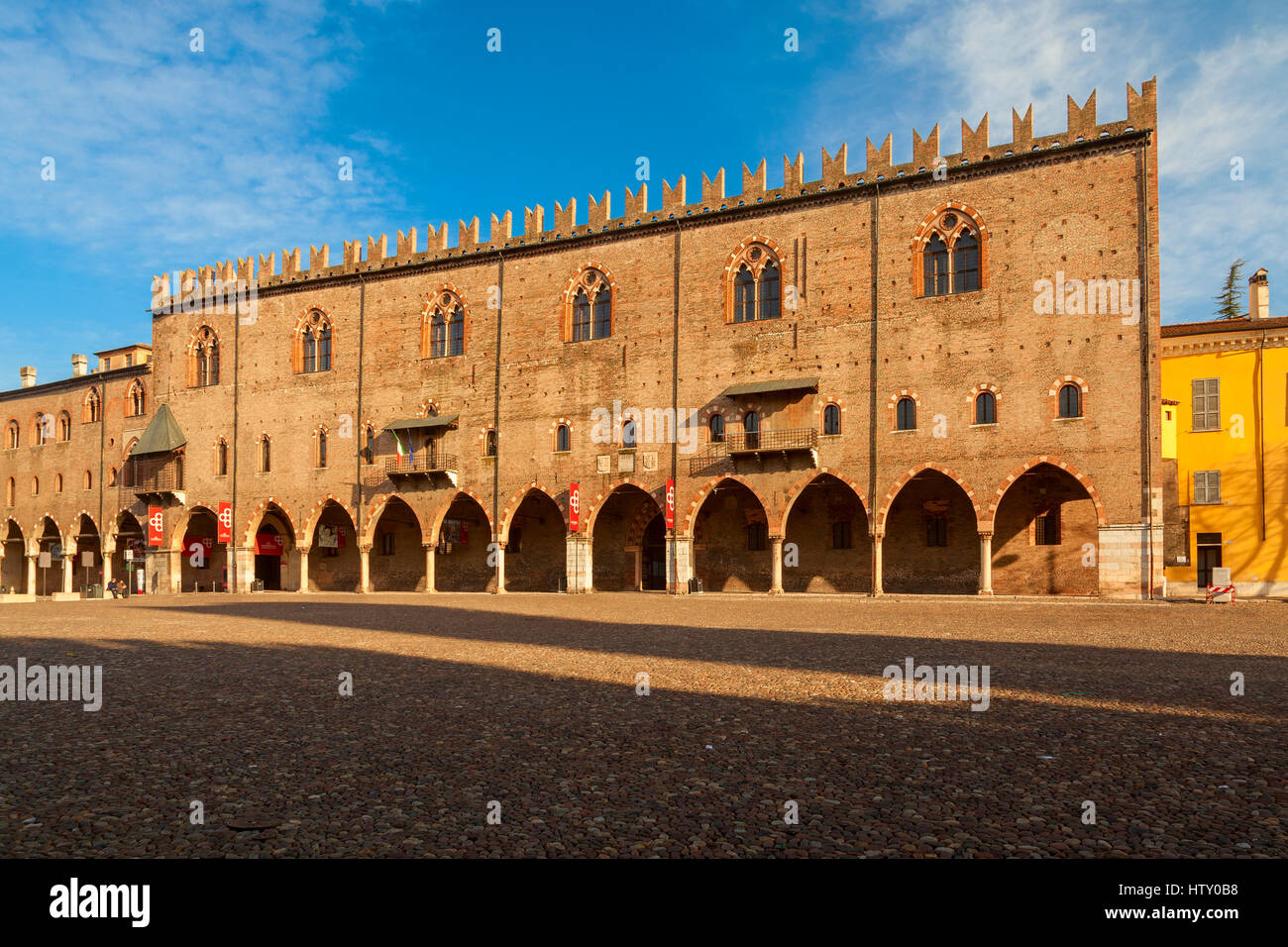 Incredibile palazzo ducale nella città di Mantova Foto Stock