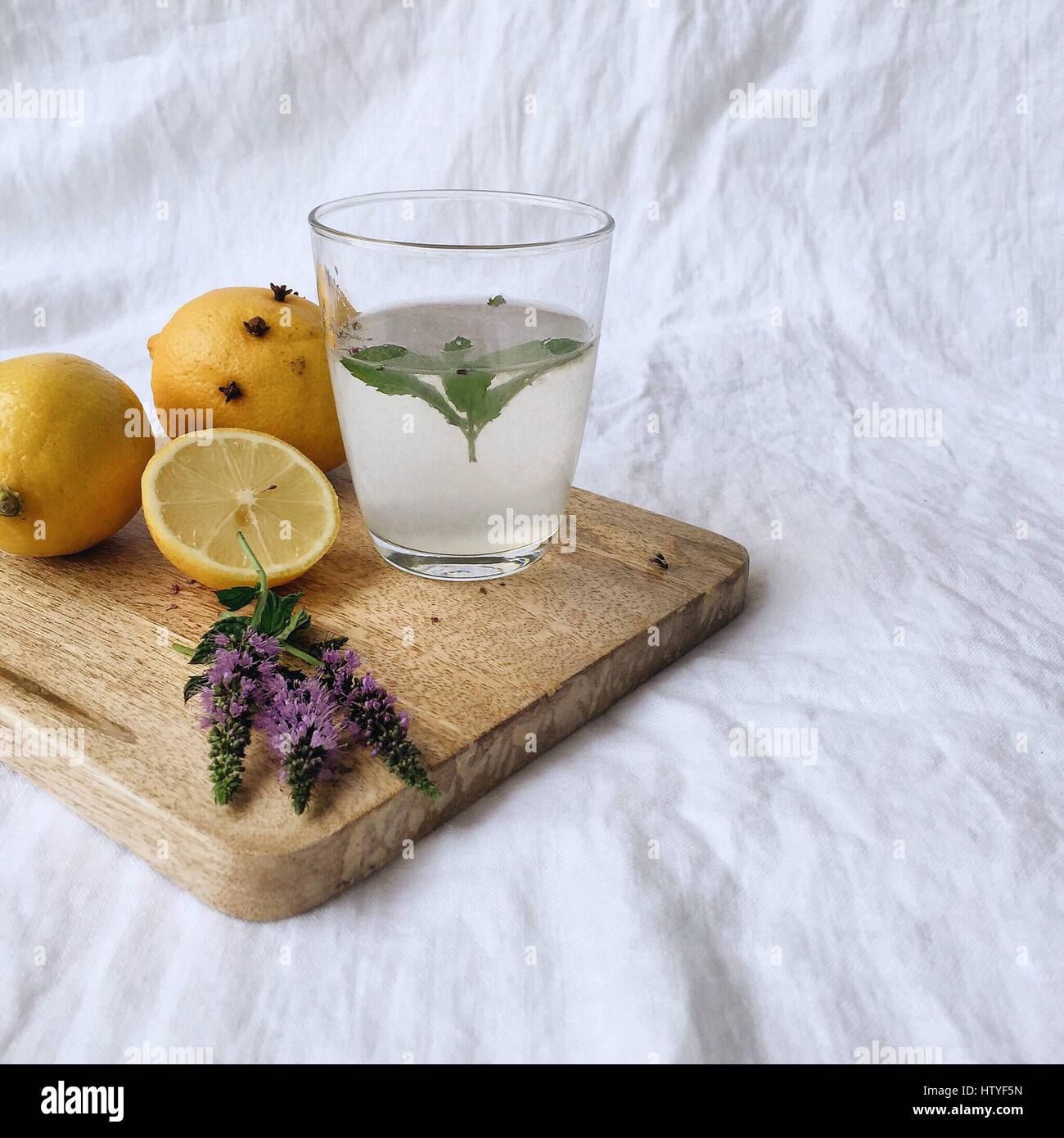 Limone e menta acqua Foto Stock