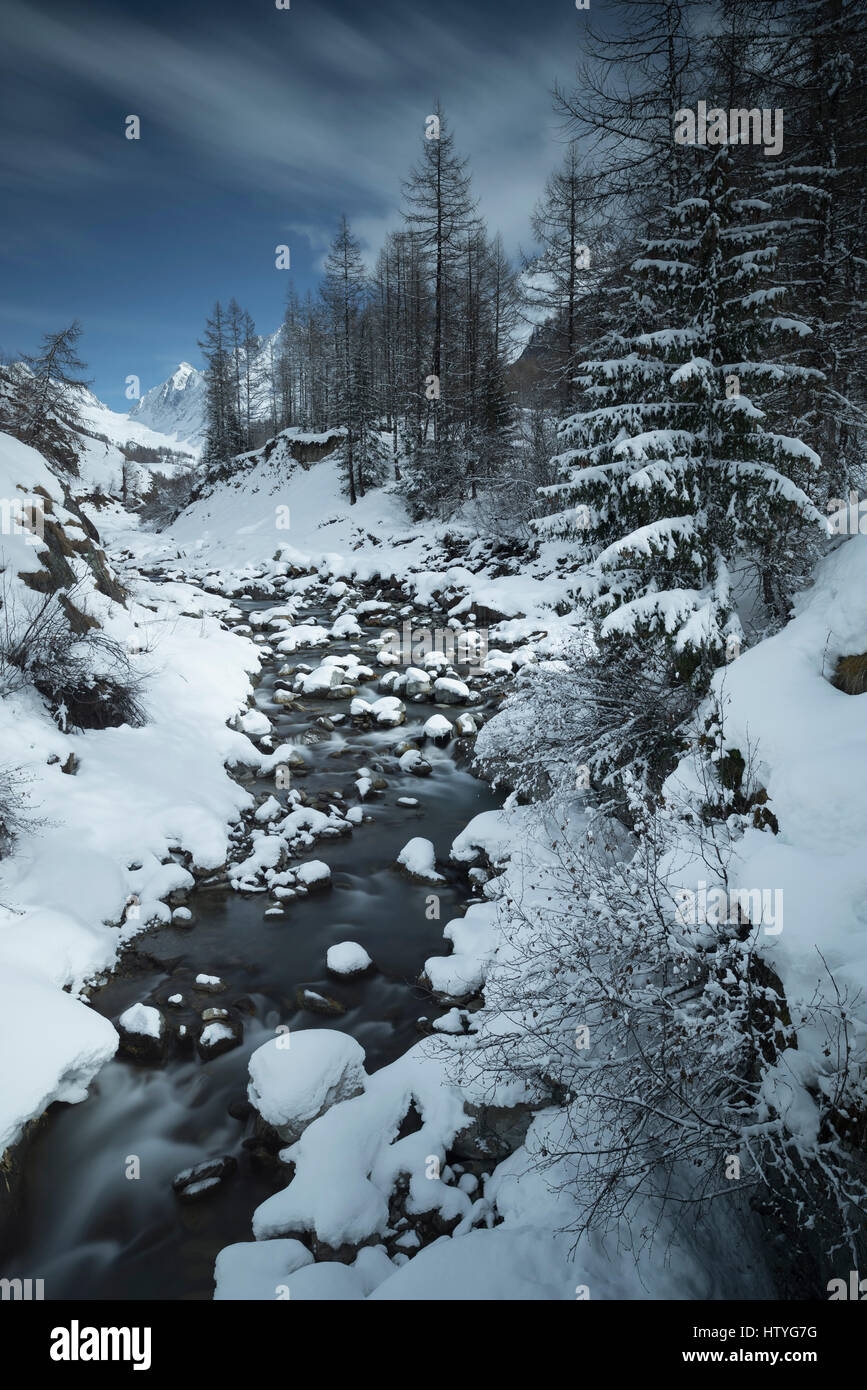 Alpine paesaggio invernale, Blatten, Alpi della Svizzera Foto Stock