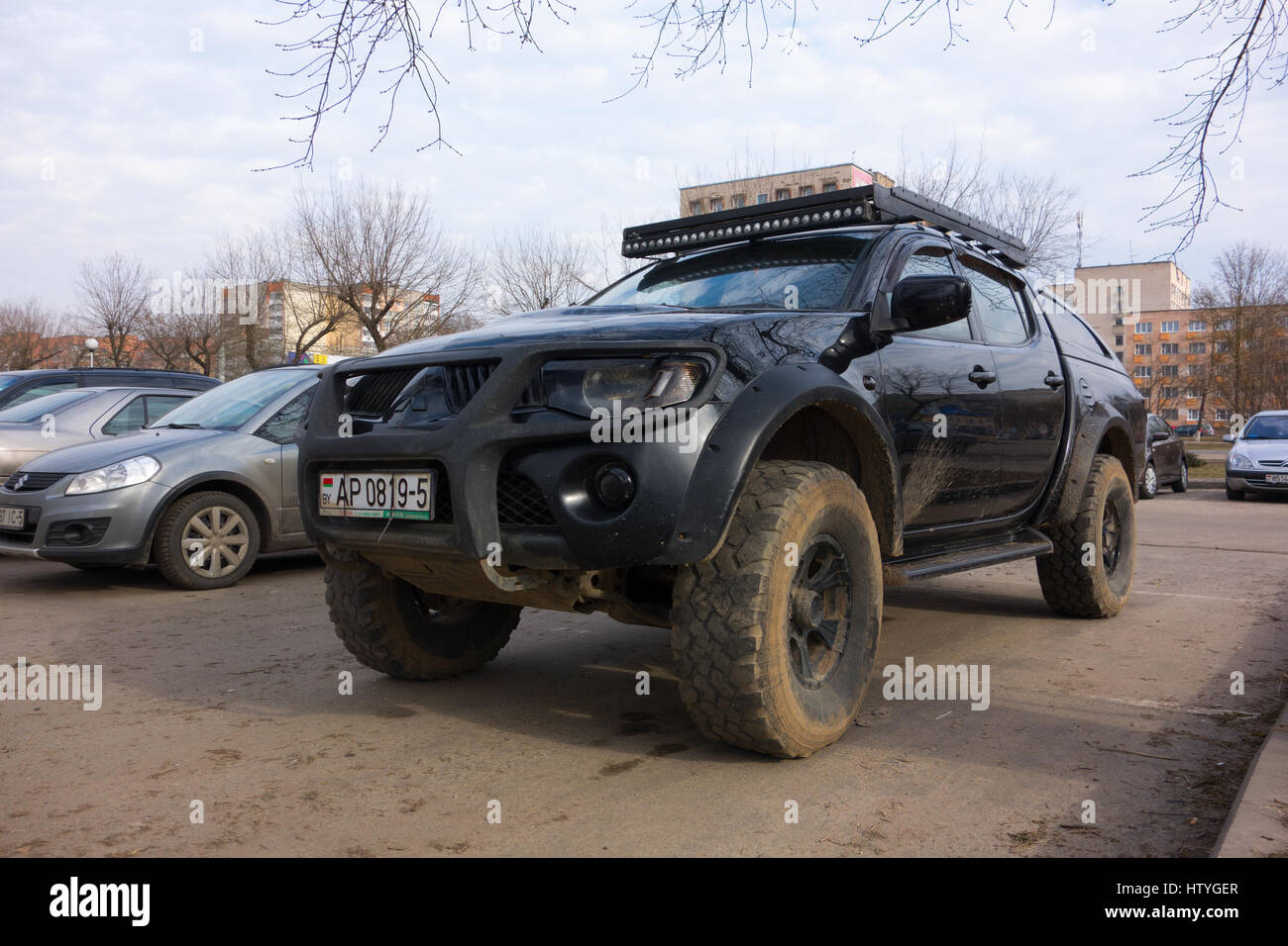 Borisov, Bielorussia - Marzo 05, 2017: potente vettura nel parcheggio Foto Stock