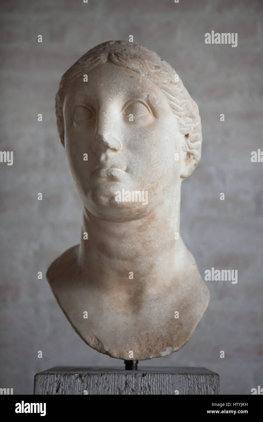 Ritratto della regina tolemaica Berenice II d'Egitto (Regno 246-221 BC) sul display nella Glyptothek Museum di Monaco di Baviera, Germania. Foto Stock