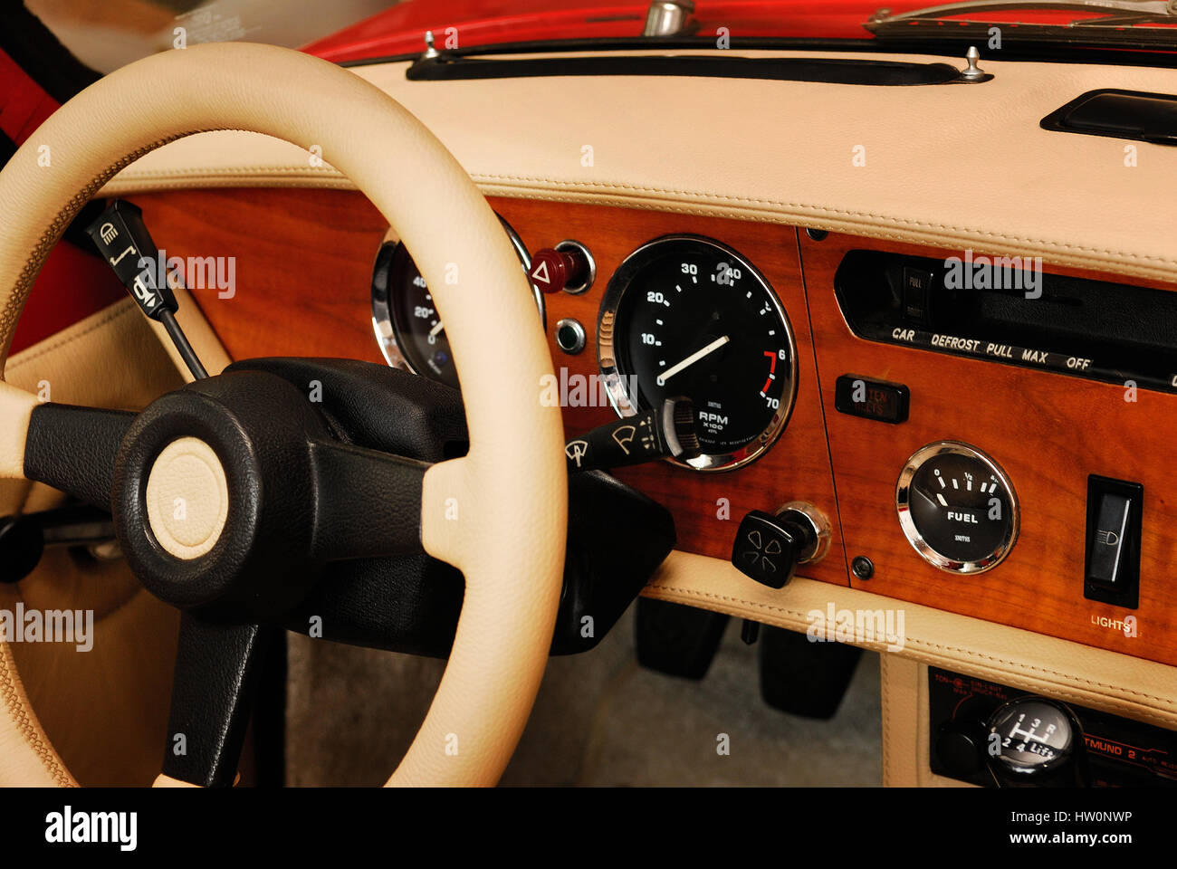 MG vintage car, antiquariato, automobile, paraurti, auto, cromo, classico, convertibile, giorno, design, trazione, faro, abitacolo, lampada, stile di vita, lusso, Foto Stock