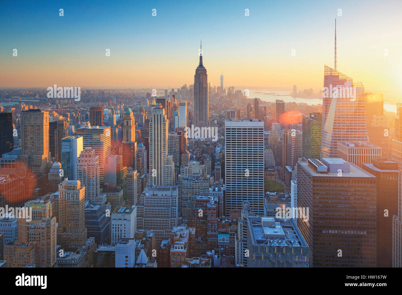 Stati Uniti d'America, New York Manhattan, Top del Rock Observatory, Midtown Manhattan e Empire State Building Foto Stock