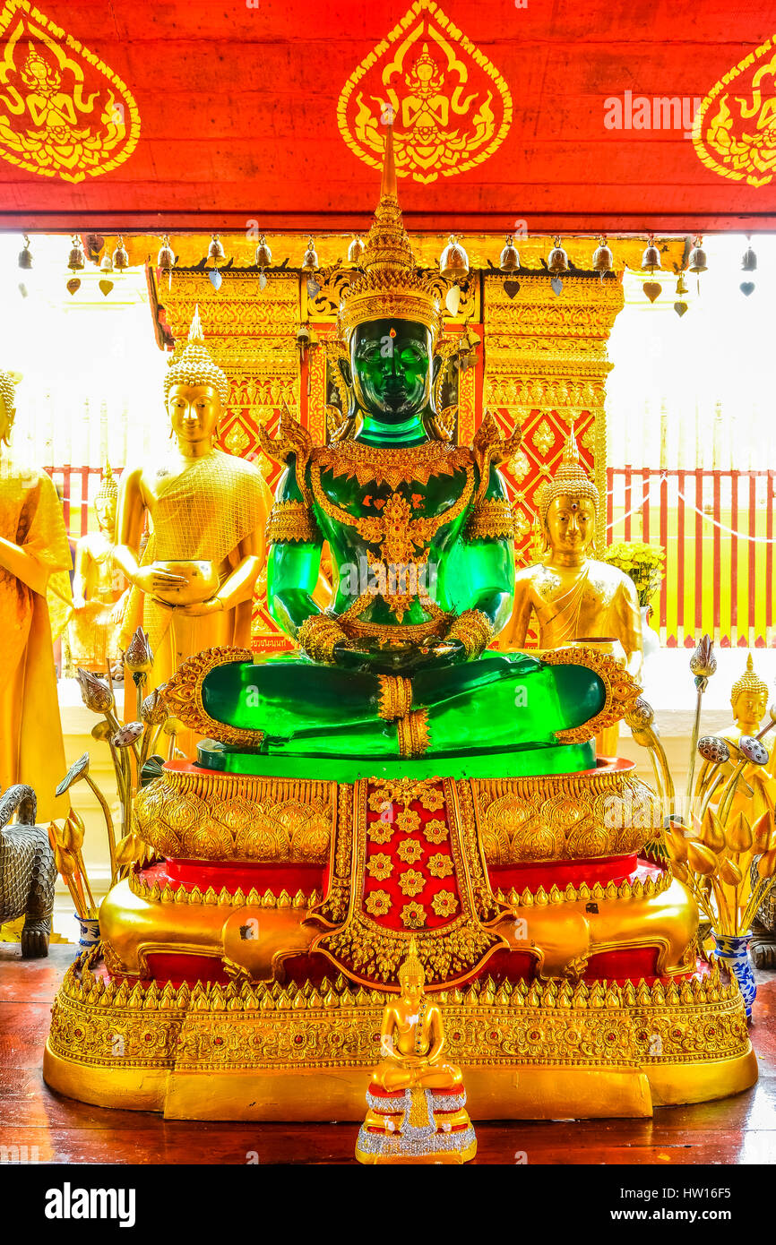 Il Buddha di smeraldo statua-Wat Phrathat Doi Suthep Foto Stock