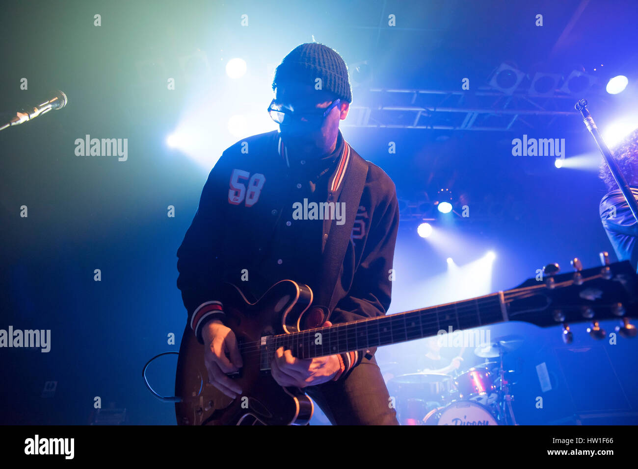 Londra, Regno Unito. Xv Mar, 2017. La Pigeon Detectives eseguire dal vivo presso la sala da ballo elettrico, in Camden Town. Il piccione detective sono un inglese un indie rock band, da Leeds fatta di Matt Bowman (voce), Oliver principale (chitarra), Ryan Wilson (chitarra), Dave migliori (bass guitar) e Jimmi Naylor (tamburi). Credito: Alberto Pezzali/Pacific Press/Alamy Live News Foto Stock