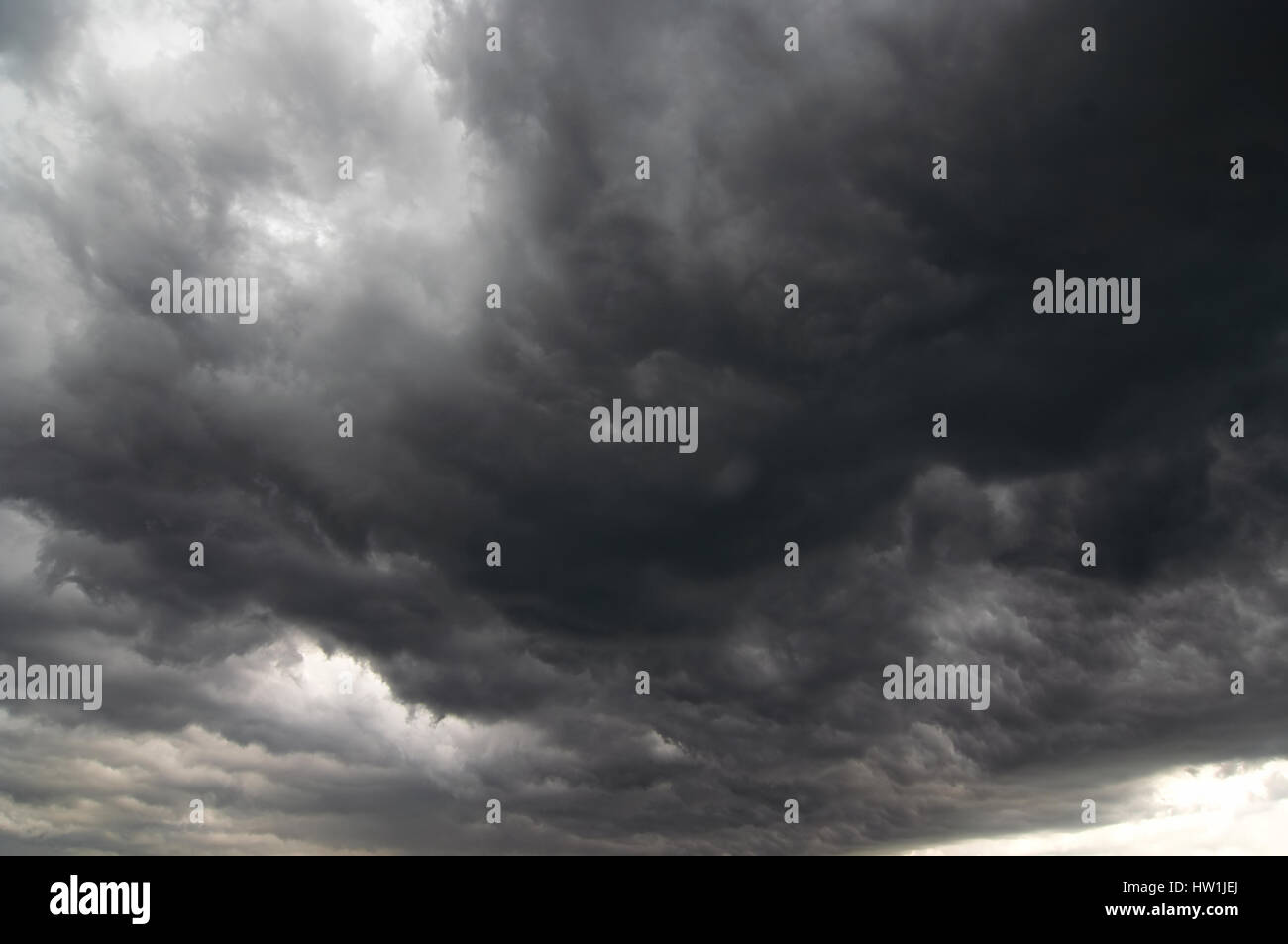 Immagine astratta del dark nuvole temporalesche - prima della pioggia Foto Stock