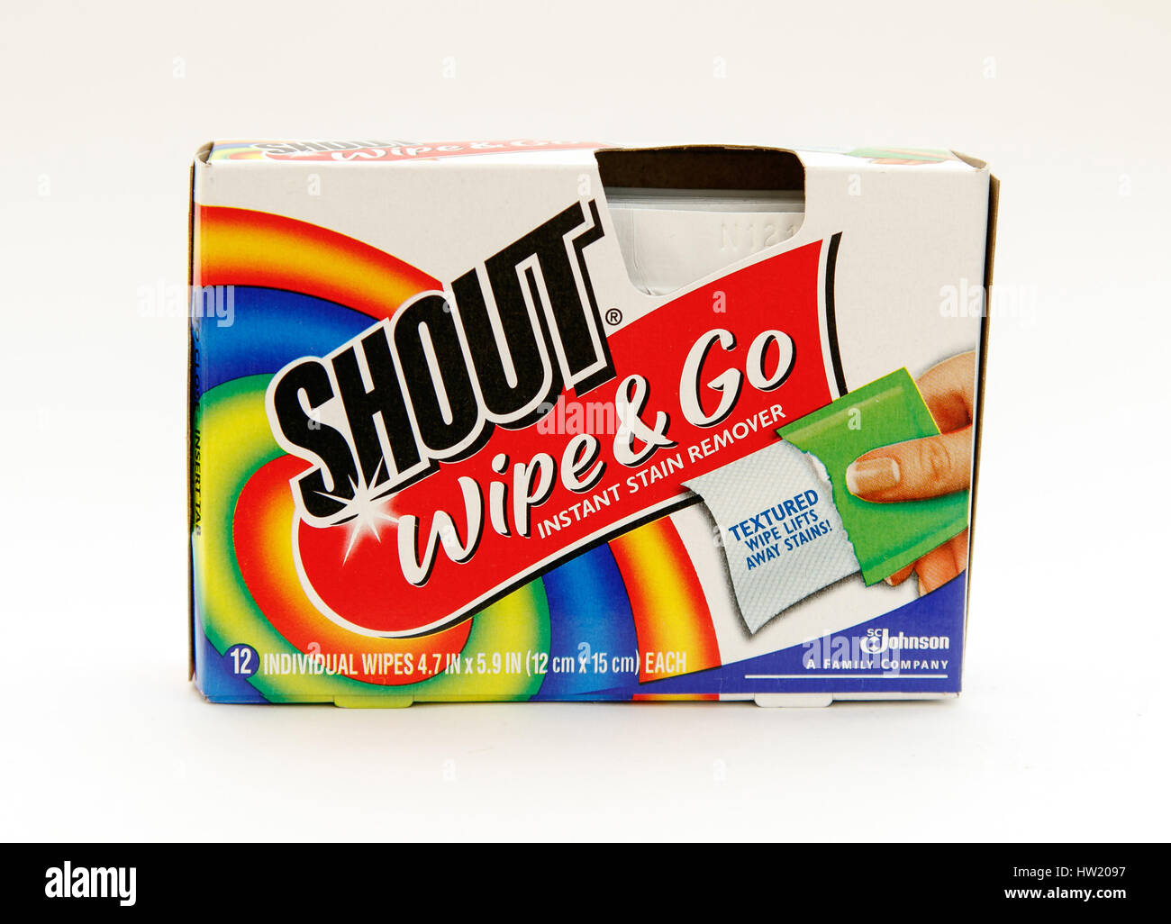 Un pacco di lavanderia individuale delle salviette gridare si erge contro uno sfondo bianco. Foto Stock