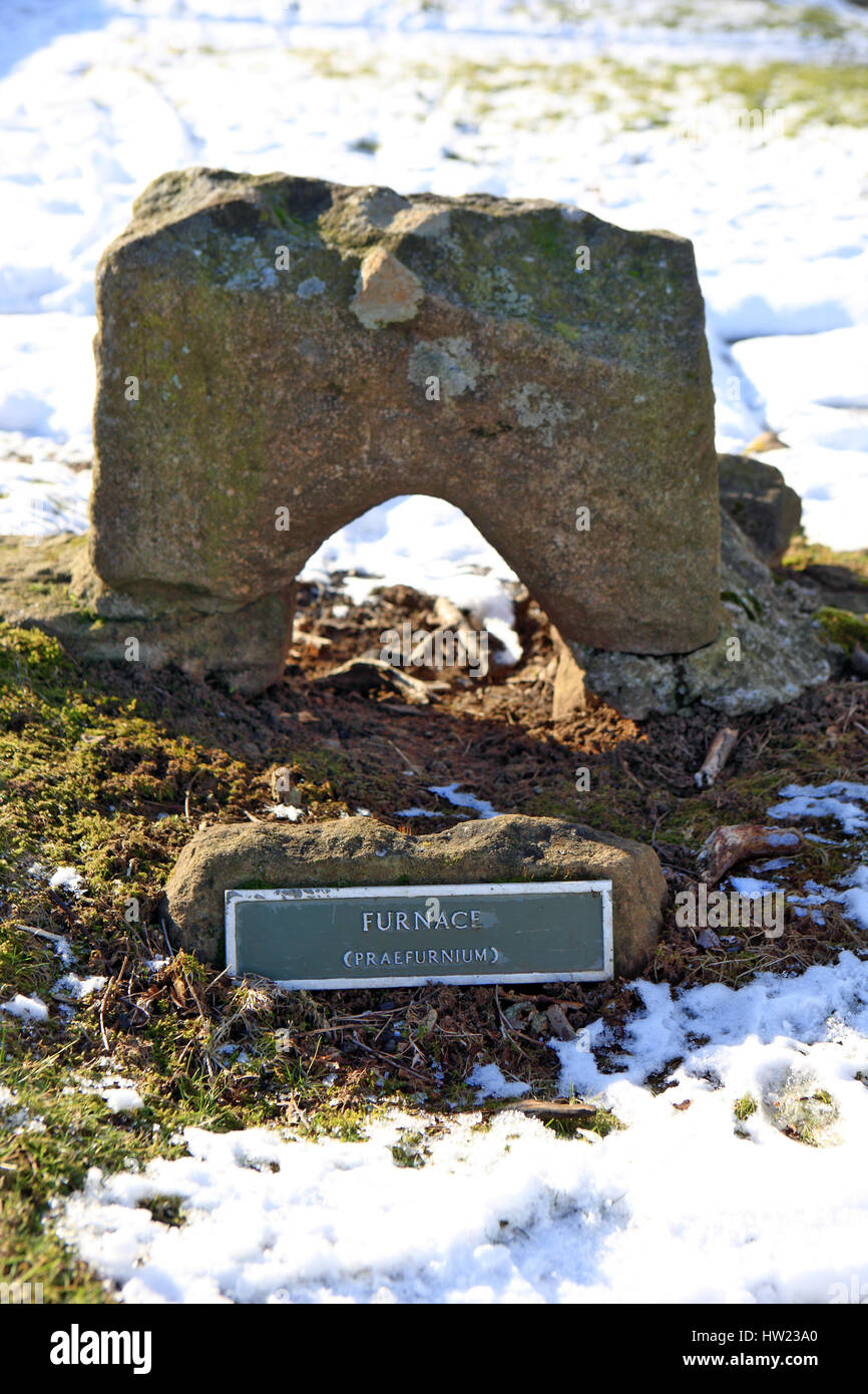 Fornaci romane o praefurnium per le terme romane a Bar Hill Roman Fort, parte del Antonine Wall in Scozia Foto Stock