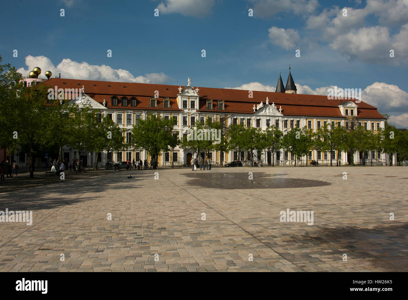 Magdeburg è la capitale del Land Sassonia-Anhalt con il suo parlamento nel centro storico della città. Magdeburg ist die Hauptstadt von Sachsen-Anhalt, der Landt Foto Stock