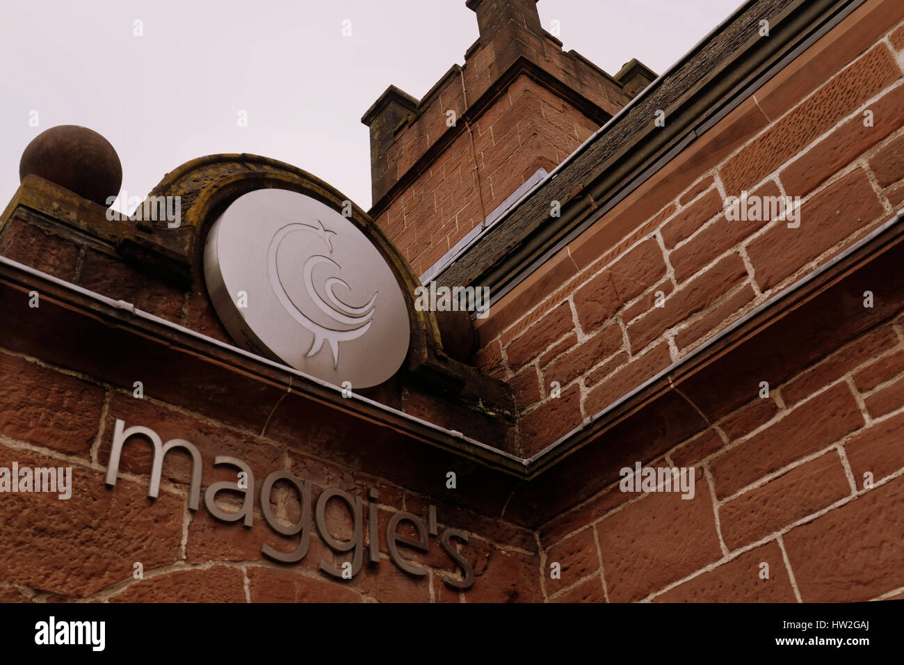 Glasgow il primo Maggie's Center aperto in 2002 ed era situato presso la Western Infirmary ex gatehouse lodge dell'Università di Glasgow Foto Stock