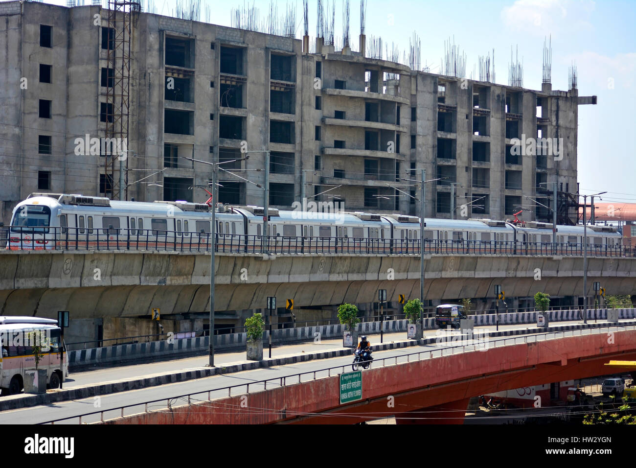 Electric Treno Metro a Jaipur Foto Stock
