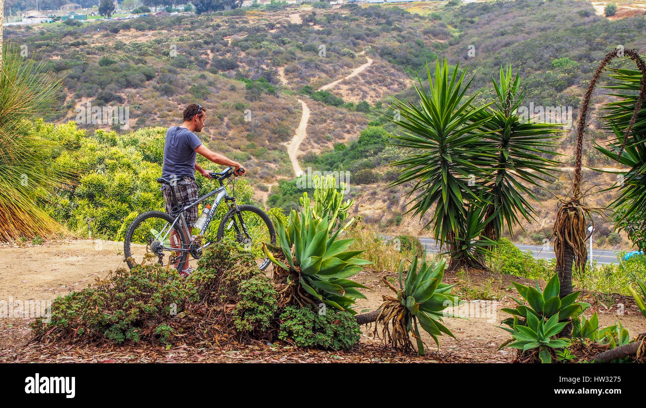 Mountain Biker in Balboa Park, San Diego, California. Foto Stock