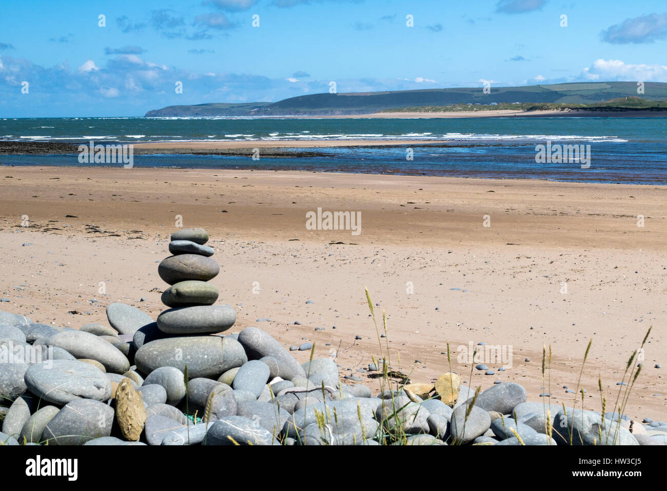 Cairn View 2: Taw-Torridge estuario guardando verso Saunton Sands e punto larghi. Foto Stock