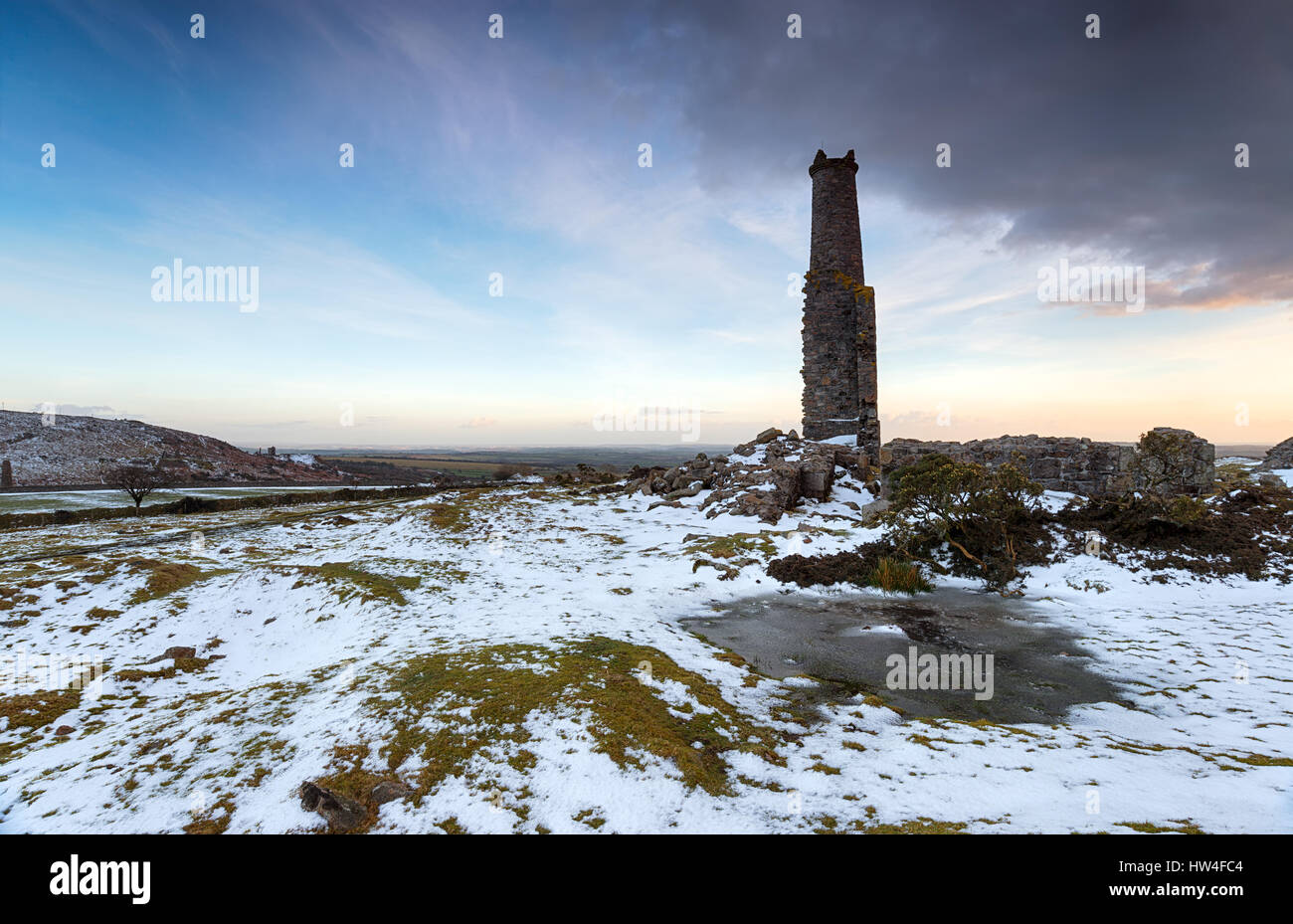 Vecchia miniera lavorazioni ai piedi della collina di Caradon a serventi a Bodmin Moor in Cornovaglia Foto Stock