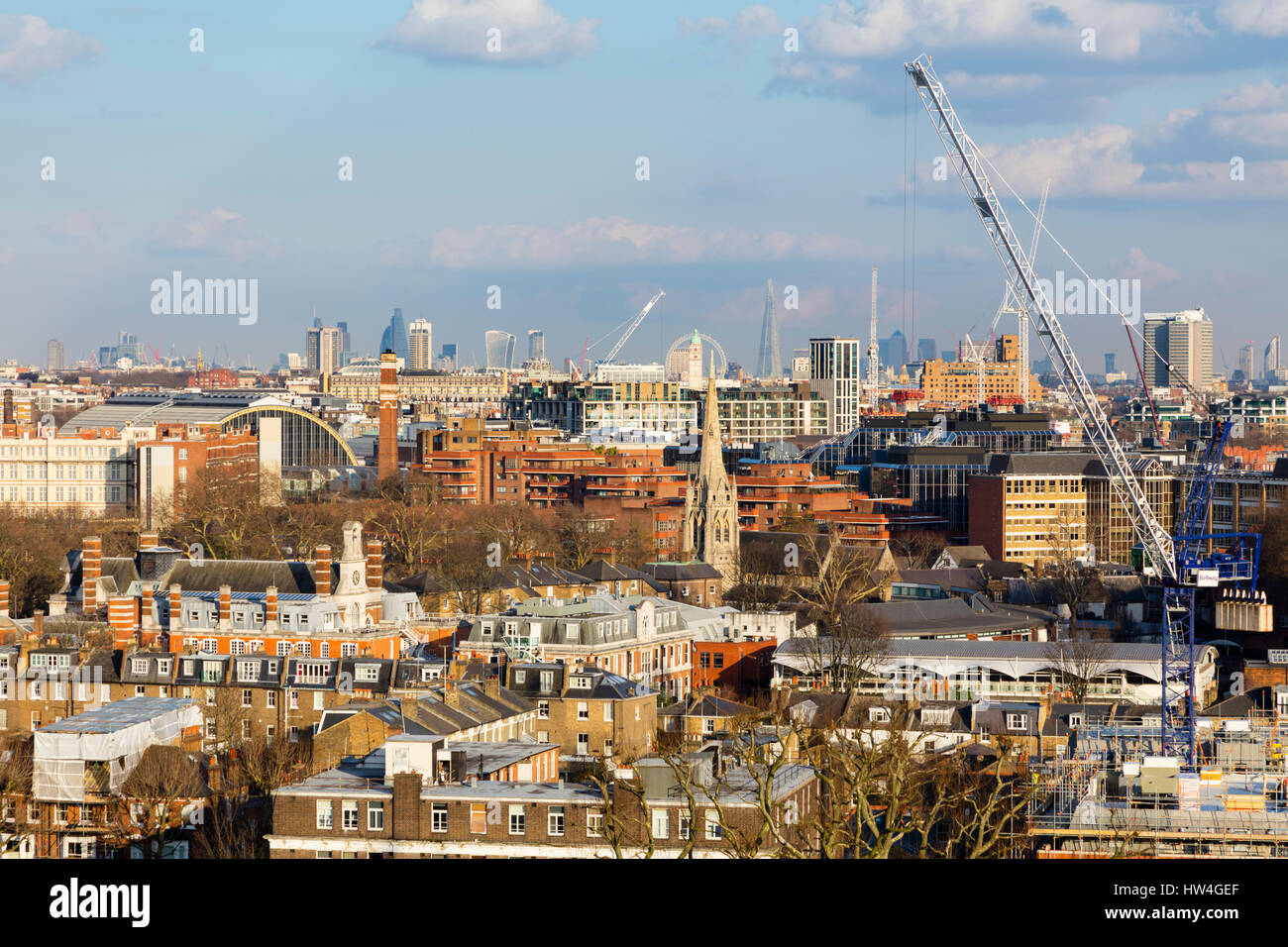 Vista esterna del sito in costruzione a 10 Hammersmith Grove, un nuovo ufficio lo sviluppo di Londra, Regno Unito. Foto Stock
