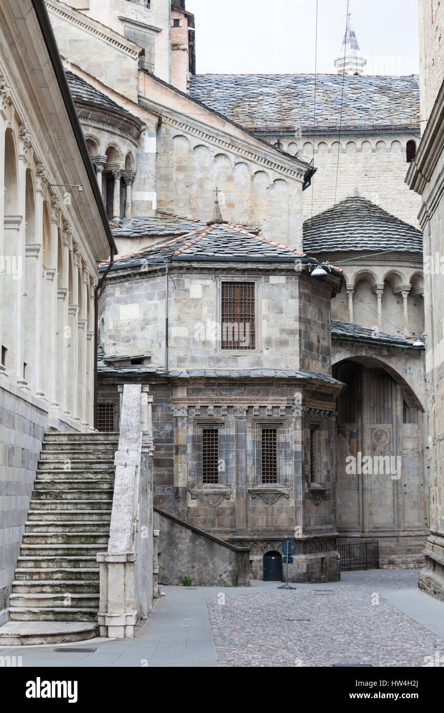 Una strada medievale di Bergamo, Lombardia, Italia. Foto Stock