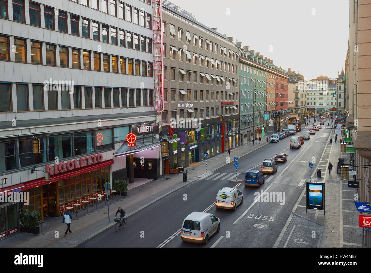 Paesaggio urbano all'alba, Kungsgatan, Stoccolma, Svezia e Scandinavia Foto Stock