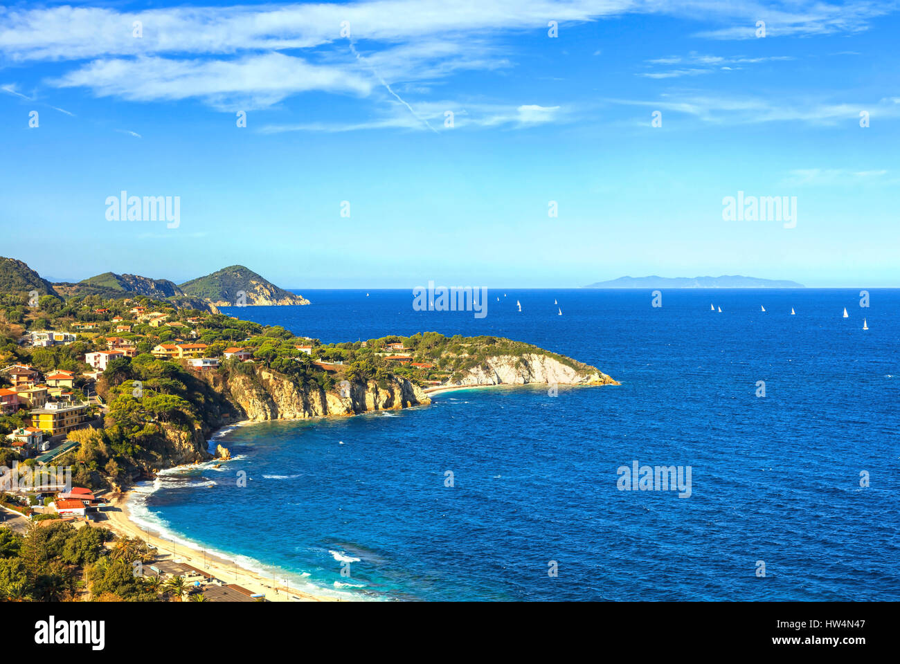 Isola d'Elba, Portoferraio Sansone spiaggia bianca della costa. Toscana, Italia, Europa. Lunga esposizione. Foto Stock
