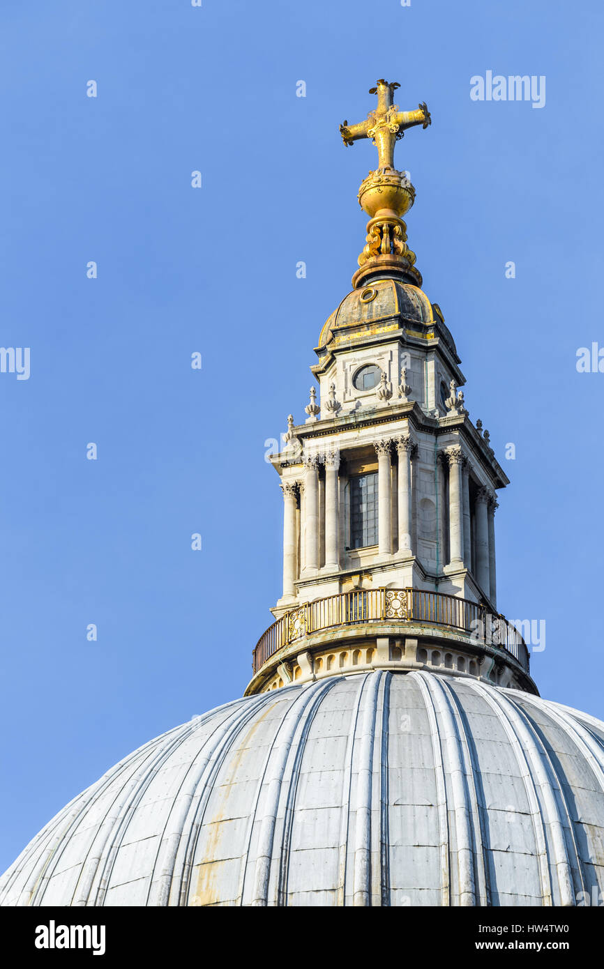 Pinnacle della cupola presso la Cattedrale di St Paul, Londra. Foto Stock