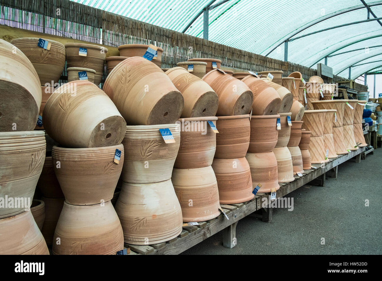 Centro giardino vasi di ceramica vendita Tempo Libero Giardinaggio Display Business Foto Stock