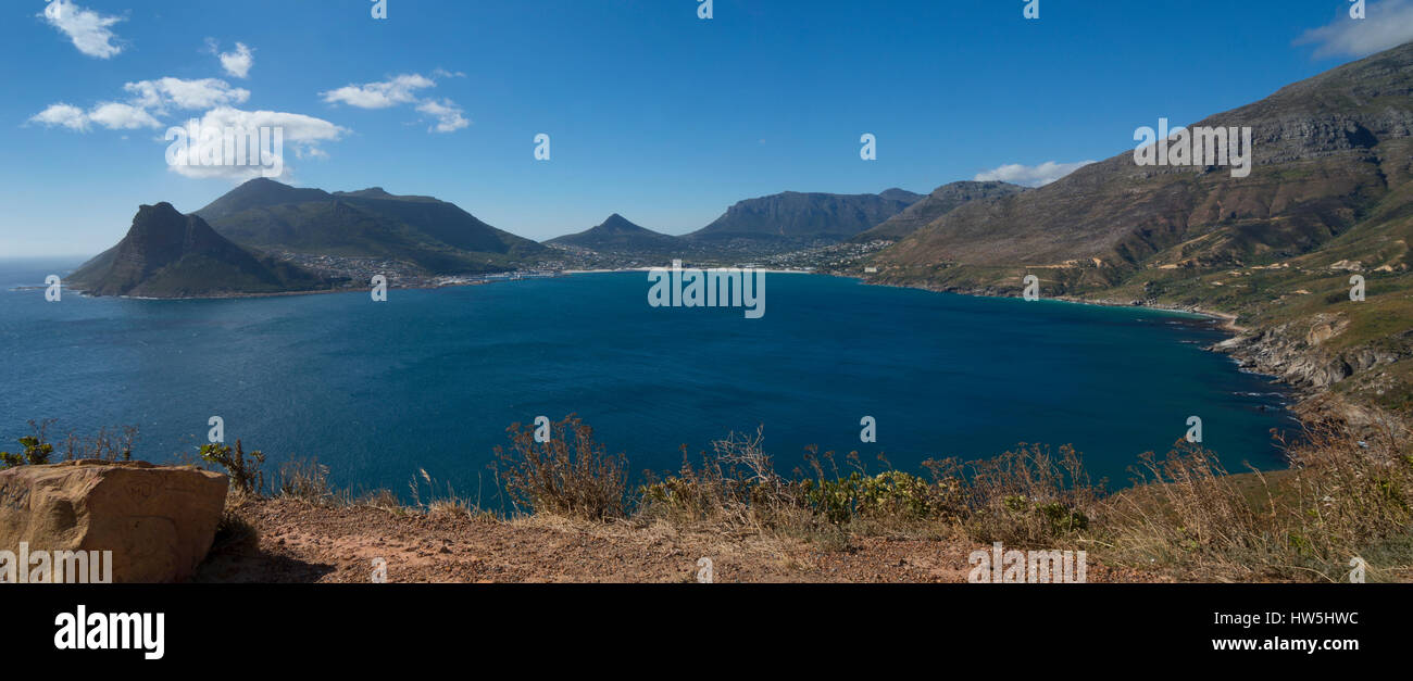 Vista panoramica lungo il Chapmans Peak road verso Hout Bay, Città del Capo, Sud Africa Foto Stock