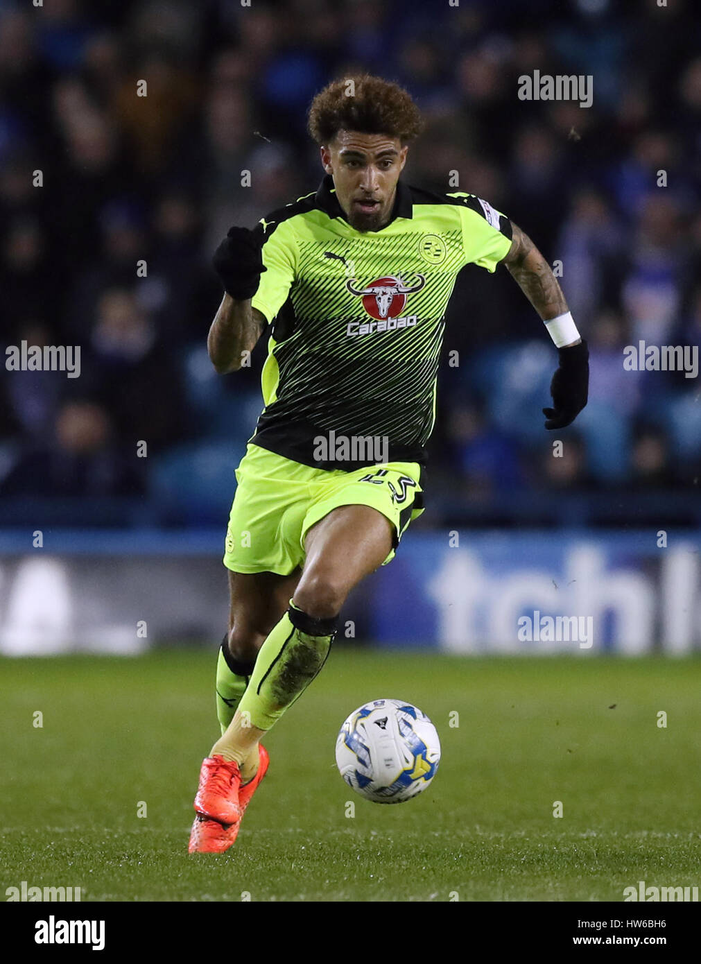 Daniel Williams di Reading durante la partita del campionato Sky Bet a Hillsborough, Sheffield. PREMERE ASSOCIAZIONE foto. Data immagine: Venerdì 17 marzo 2017. Vedi PA storia SOCCER Sheff Wed. Photo credit should Read: Simon Cooper/PA Wire. RESTRIZIONI: Nessun utilizzo con audio, video, dati, elenchi di apparecchi, logo di club/campionato o servizi "live" non autorizzati. L'uso in-match online è limitato a 75 immagini, senza emulazione video. Nessun utilizzo nelle scommesse, nei giochi o nelle pubblicazioni di singoli club/campionati/giocatori. Foto Stock