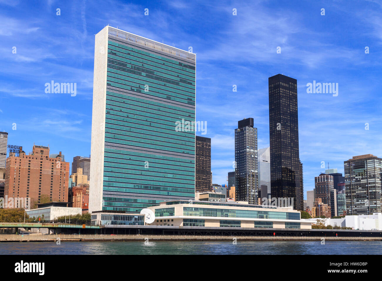 Sede centrale delle Nazioni Unite, East River, Manhattan, New York, New York, Stati Uniti d'America Foto Stock