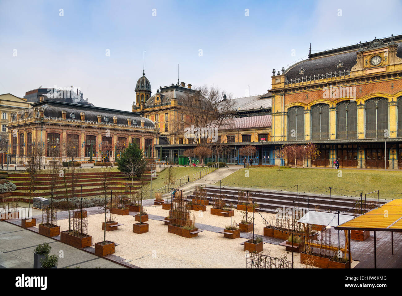 Nyugati palyaudvar stazione ferroviaria occidentale, costruito da Eiffel nel 1877. Budapest Ungheria, Europa sud-orientale Foto Stock