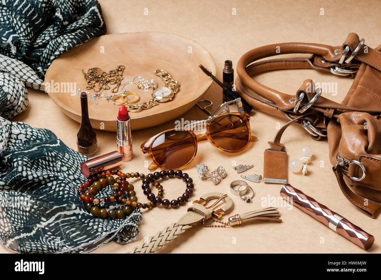 Varietà di accessori donna, moda oggetti, lifetyle moderno Foto Stock