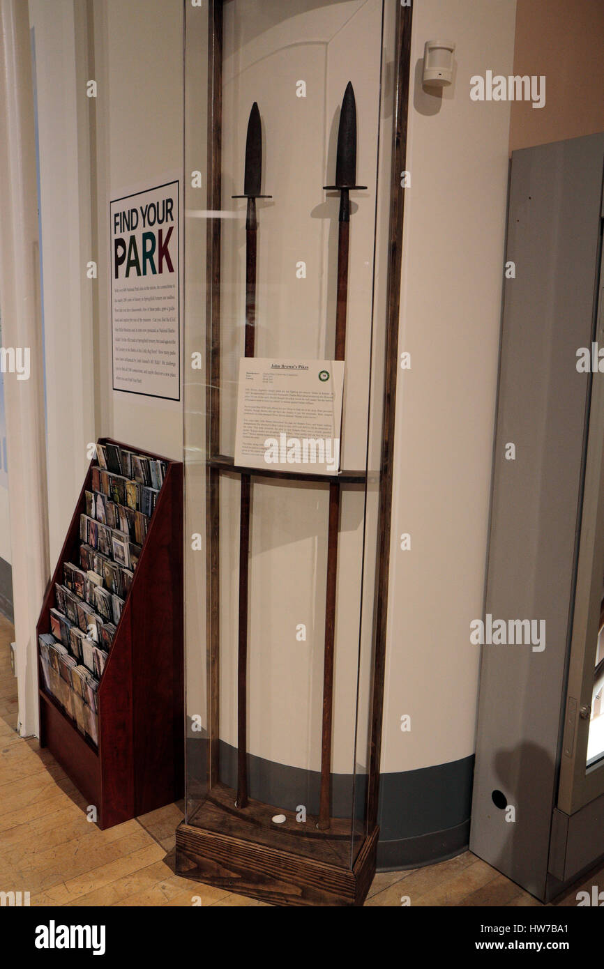 Pikes utilizzato in John Brown's harpers Ferry assalto nel 1859 sul display in Springfield Armory National Historic Site, Springfield, MA, Stati Uniti. Foto Stock