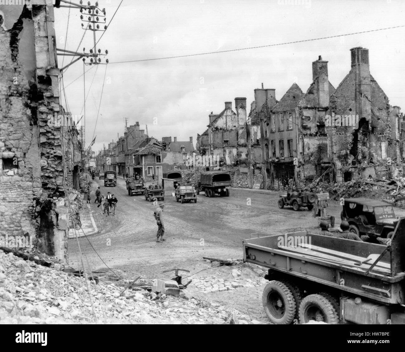 La Normandia, Francia, giugno 1944. Villaggi e città in rovine dopo i bombardamenti e combattimenti, la II Guerra Mondiale Foto Stock