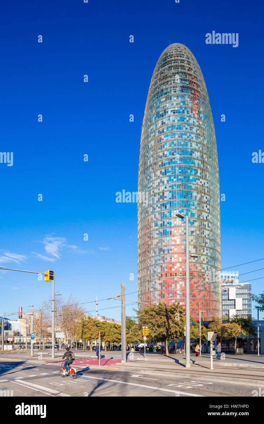 In Spagna, in Catalogna, Barcellona Poblenou, Plaça de les Glories, Torre Agbar (2005) progettata dall'architetto francese Jean Nouvel Foto Stock