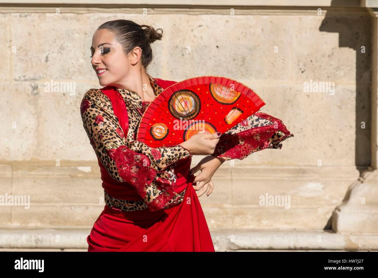 Ballerina di flamenco di siviglia immagini e fotografie stock ad alta  risoluzione - Alamy