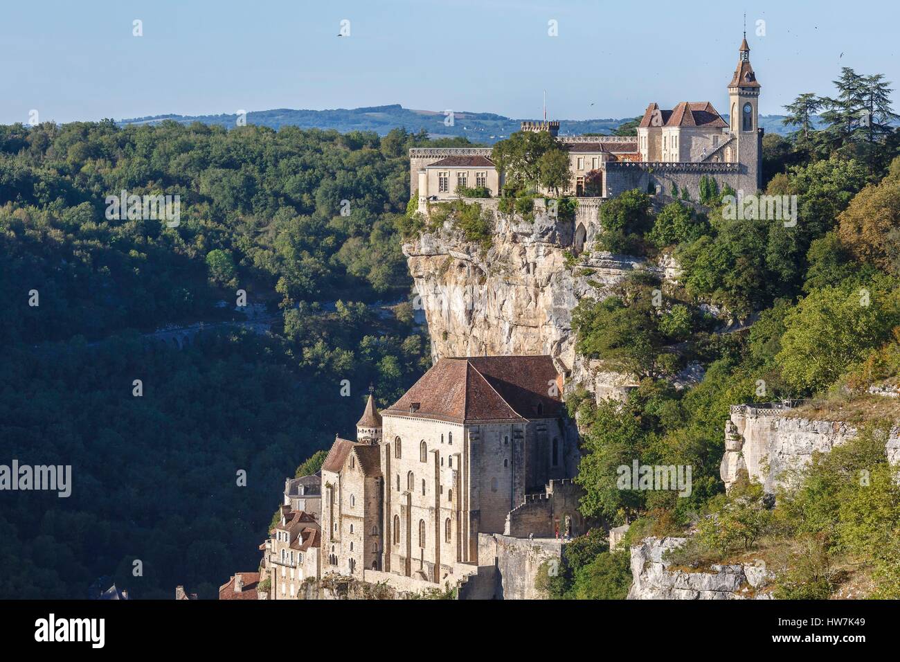 Francia, Lot, Rocamadour, Camino de Santiago luogo di sosta, il castello e il Cite Religieuse Foto Stock