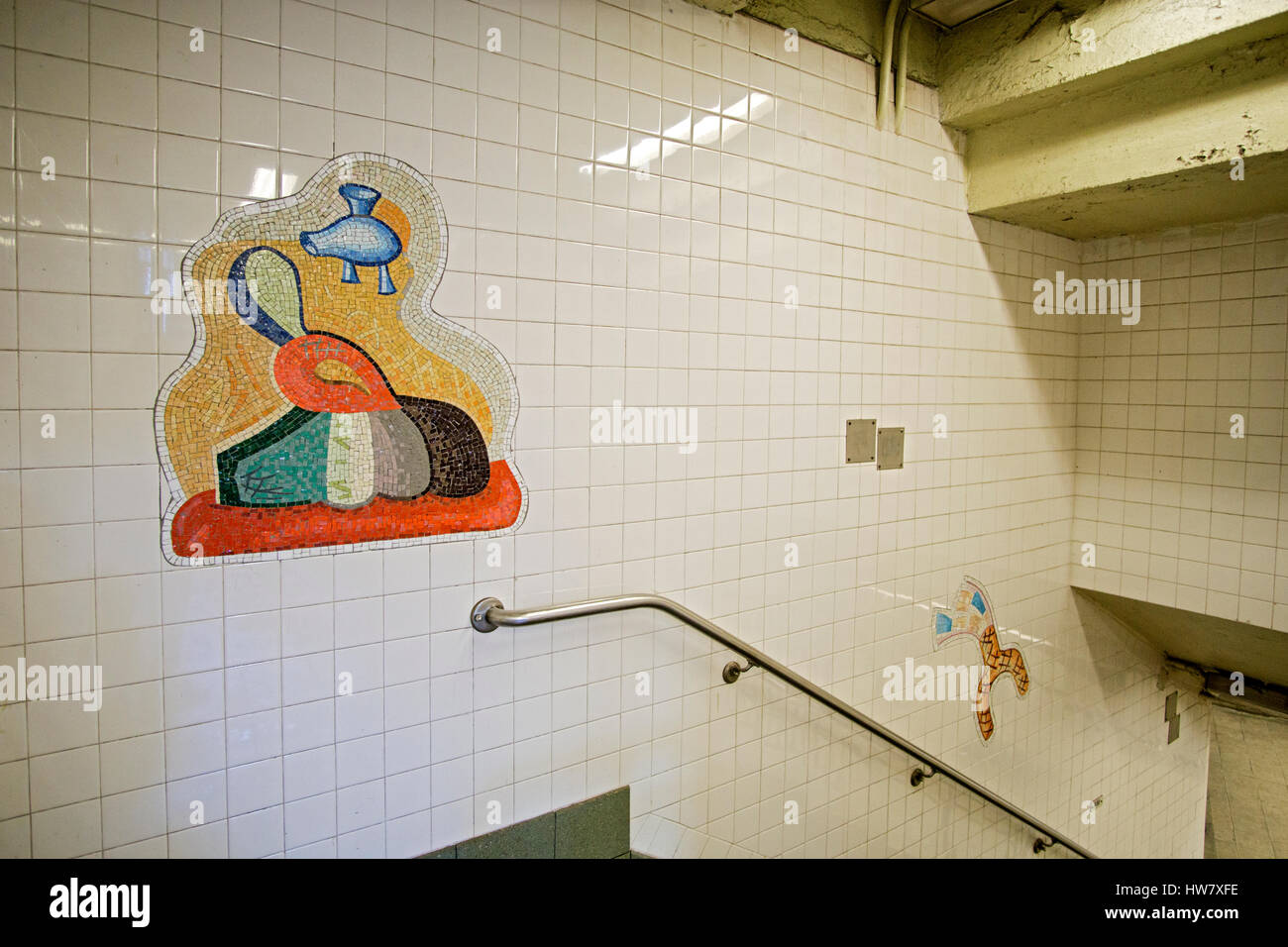 La metropolitana di arte presso l'entrata di thef28th Street station di i n linea metropolitana in Herlad a sezione quadrata di Manhattan, New York City. Foto Stock