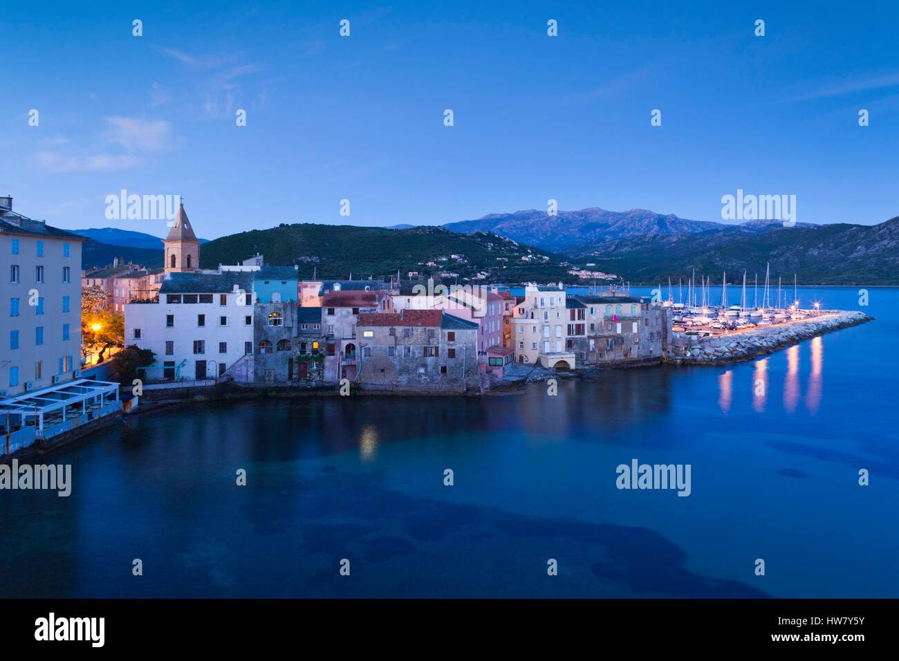 Francia, Haute Corse, Le Nebbio Regione, Saint Florent, elevati vista porte, alba Foto Stock