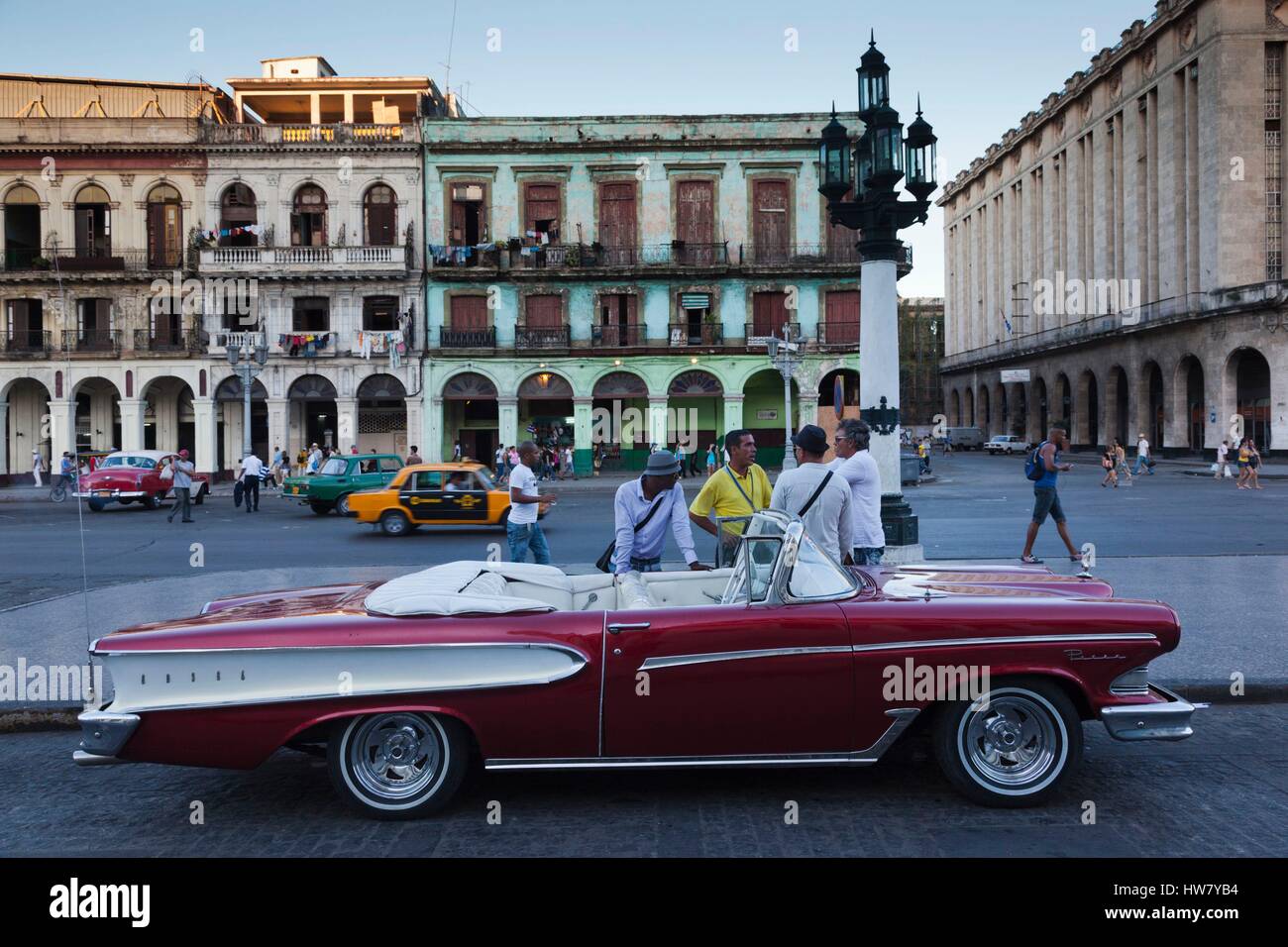 Cuba, La Habana, La Habana Vieja, dettaglio degli anni cinquanta-ser siamo auto, Edsel Ford Foto Stock