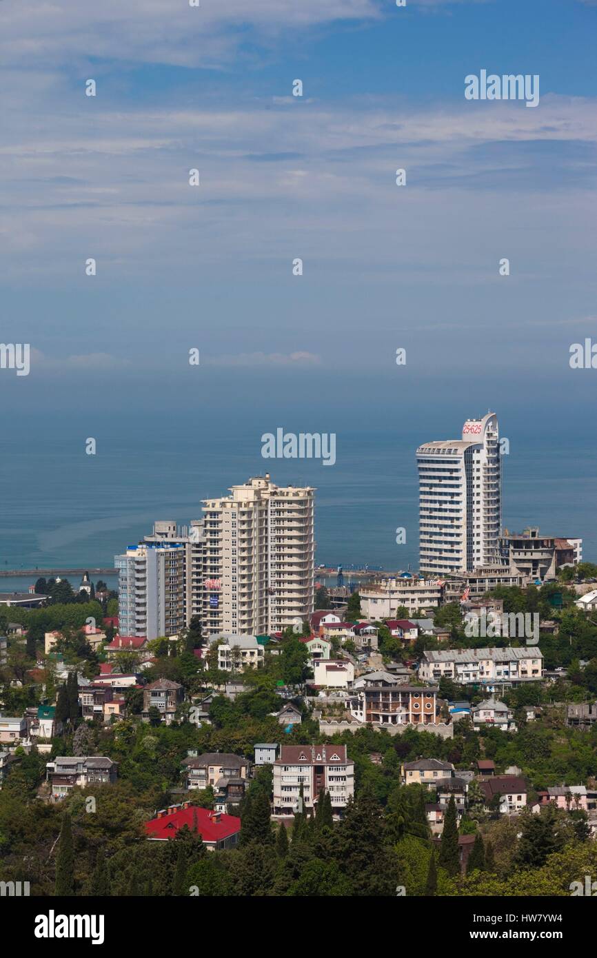 Russia, il litorale del Mar Nero, Sochi, elevati vista della città dall'Arboretum Park Foto Stock