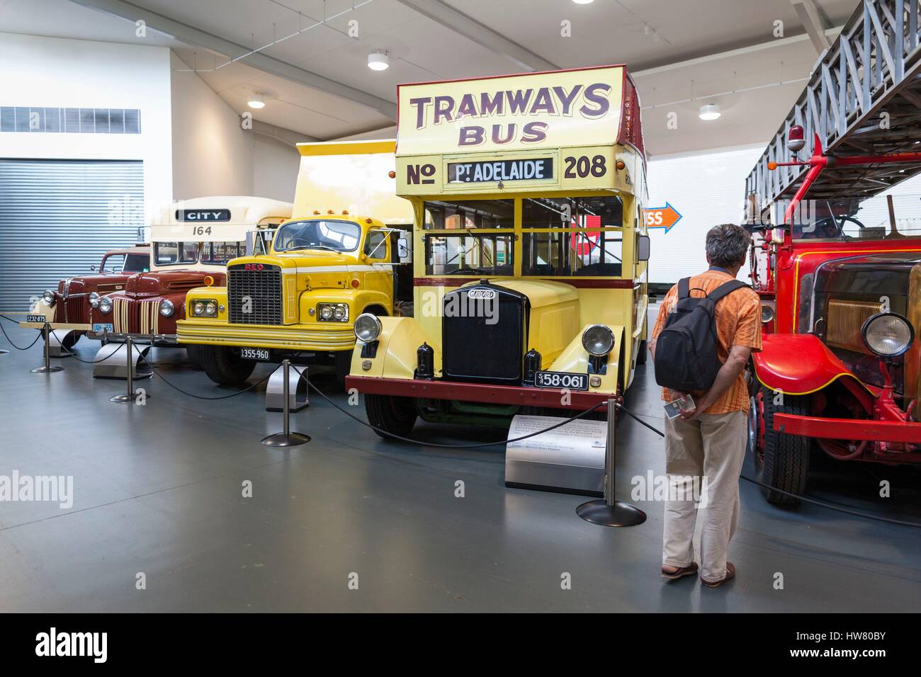 In Australia, in Sud Australia, Adelaide Hills, Birdwood, National Motor Museum, autobus e camion Foto Stock