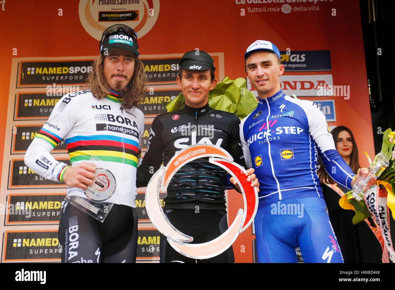 18 marzo 2017 108th Milano - Sanremo 1a : KWIATKOWSKI Michal (POL) Sky 2a : SAGAN Peter (SVK) Bora - Hansgrohe 3a : ALAPHILIPPE Julian (FRA) Quickstep Piani Foto: Cronos/Yuzuru Sunada Foto Stock