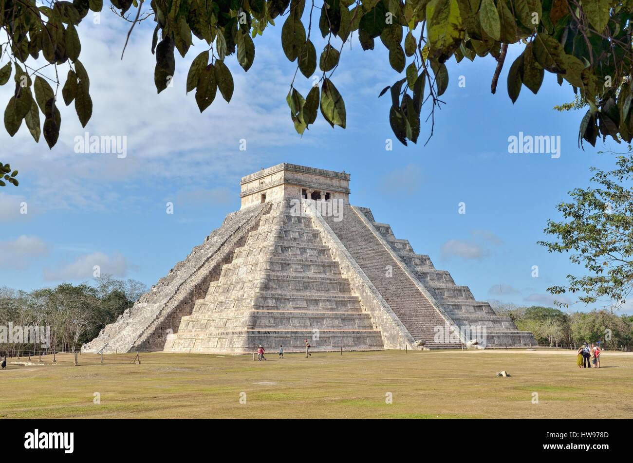 Kukulkan piramide, la storica città Maya di Chichen Itza, pista, Yucatan, Messico Foto Stock