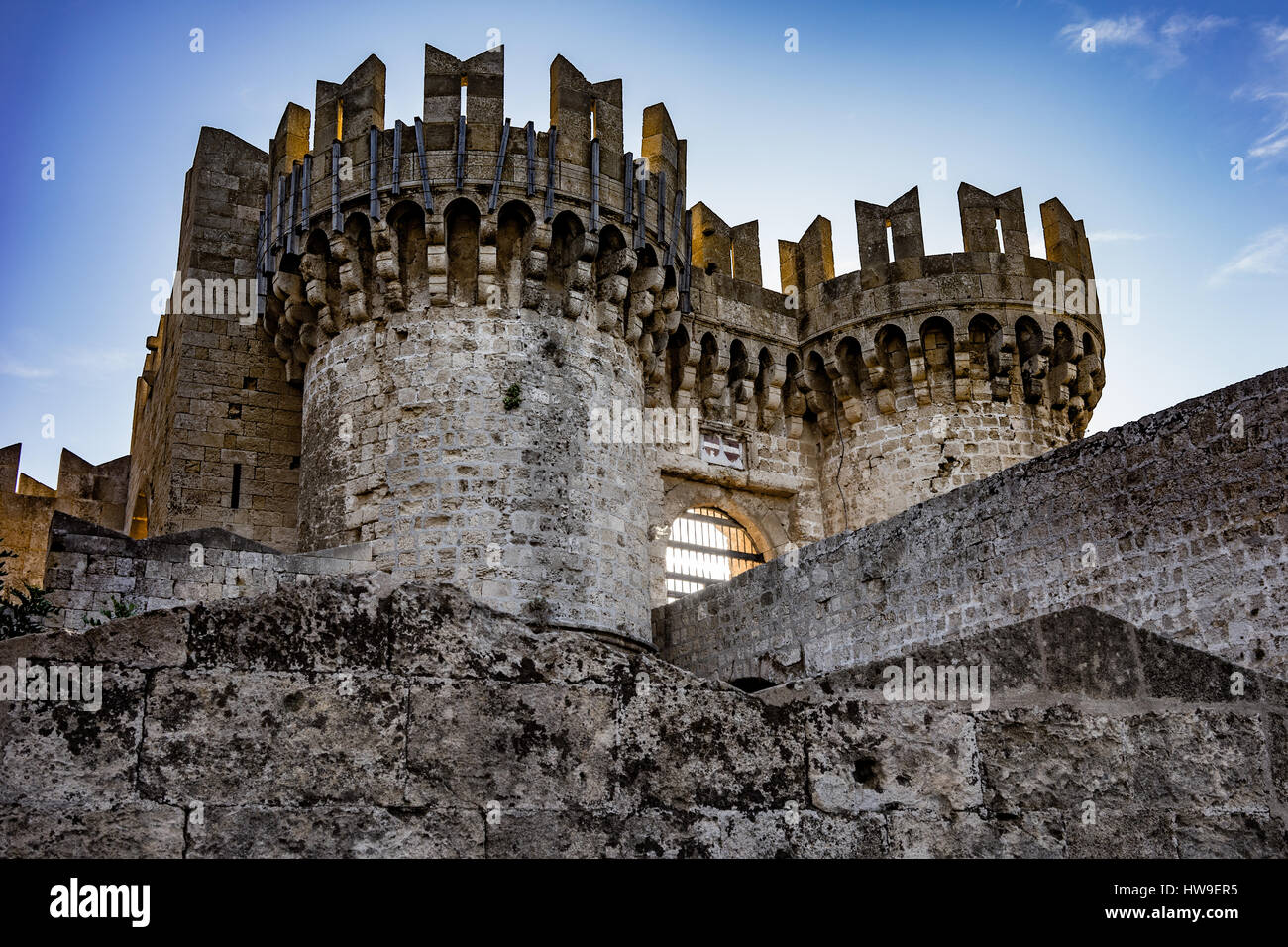 Il Palazzo del Gran Maestro dei Cavalieri di Rodi, conosciuto anche come il Kastello, è un castello medievale nella città di Rodi, in Grecia. Foto Stock
